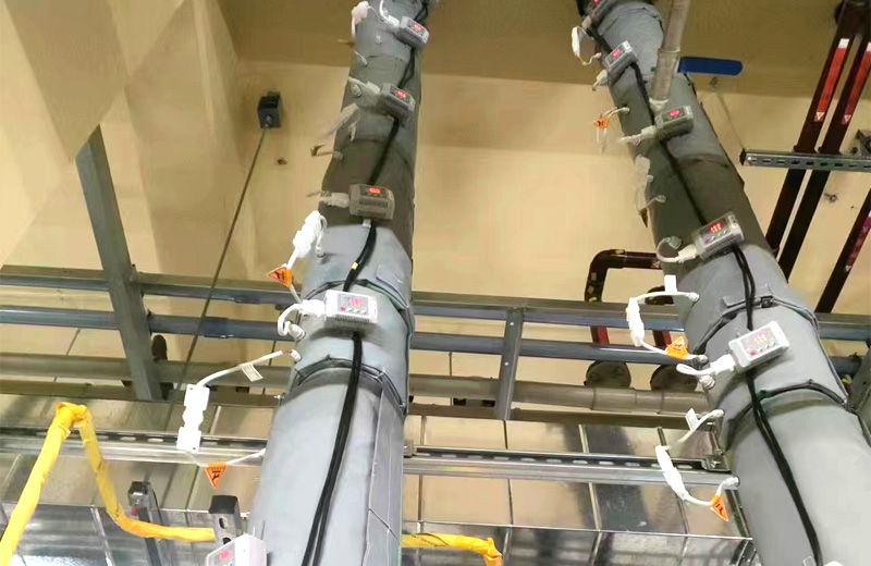 Vacuum pipe heating control